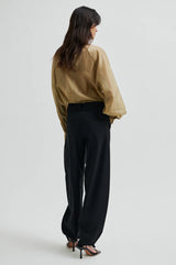 Second Female Kannika blouse,kelp