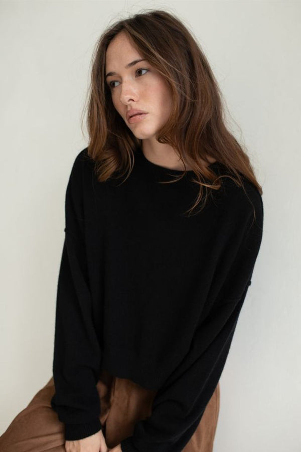 Vaenn Madison Cashmere Crew Neck Drop Shoulder, Black