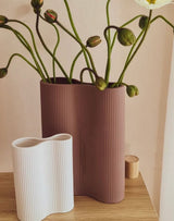MARMOSET FOUND Ribbed Infinity Vase M - Ochre