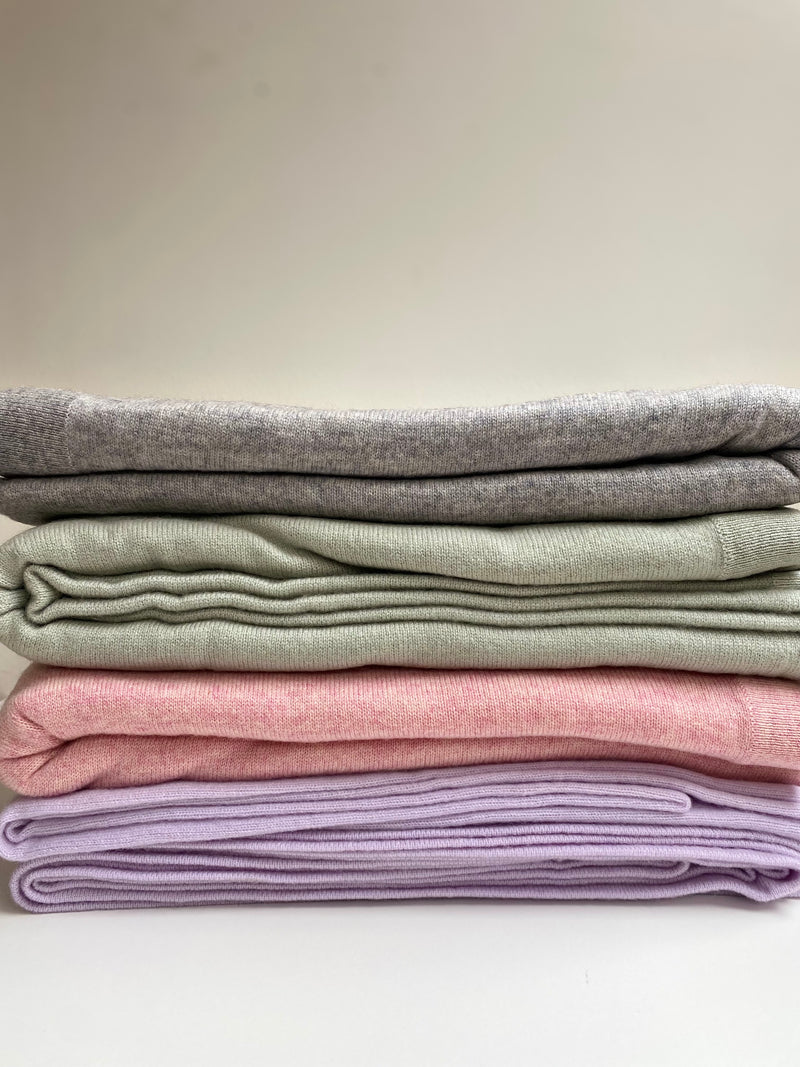 Amelie & Franks, Cashmere Throw - Lavender