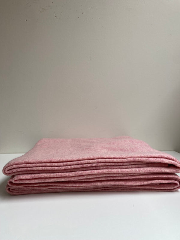 Amelie & Franks, Cashmere Throw - Blush