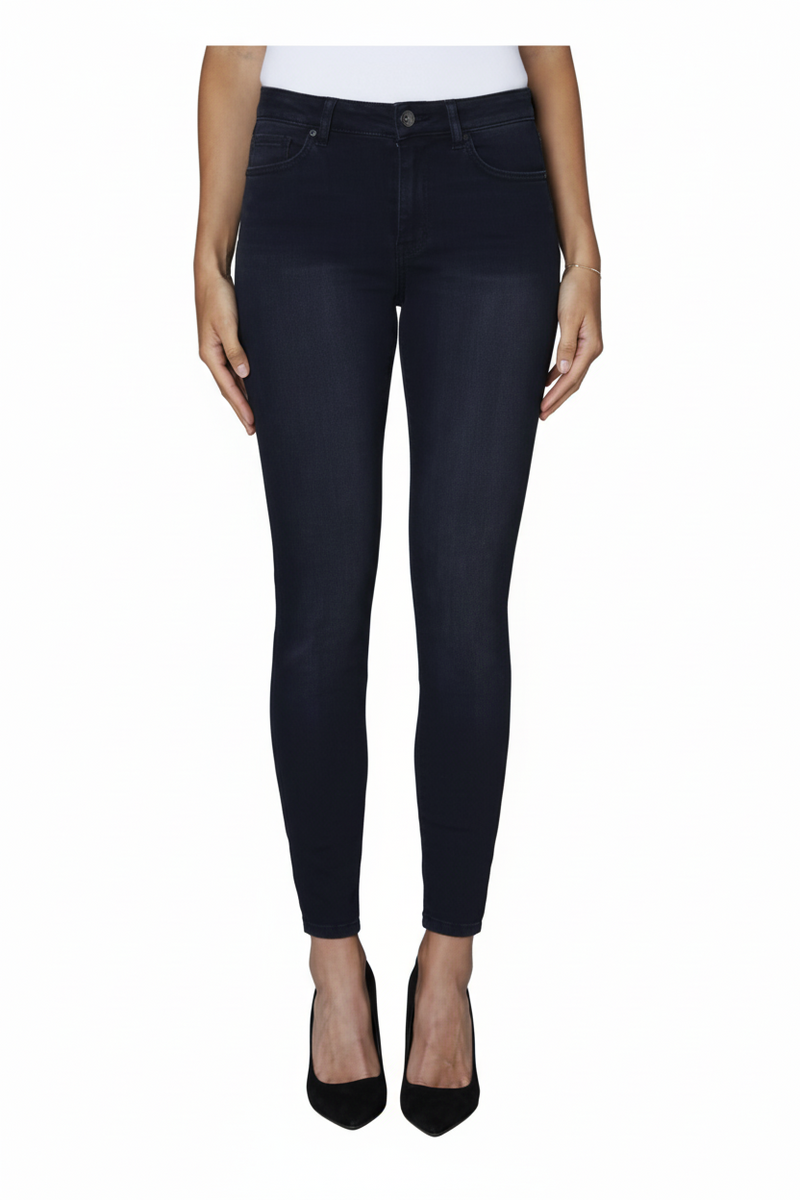 Five Units Kate 888 Jeans in black moon, skinny fit, worn by model, front view